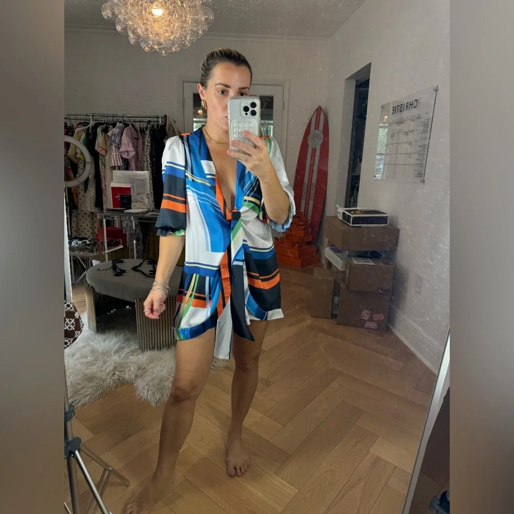 Designer silk short set - Picture 4 of 4